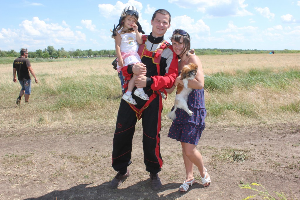 Прыжки с парашютом в тандеме с инструктором в Азовском аэроклубе